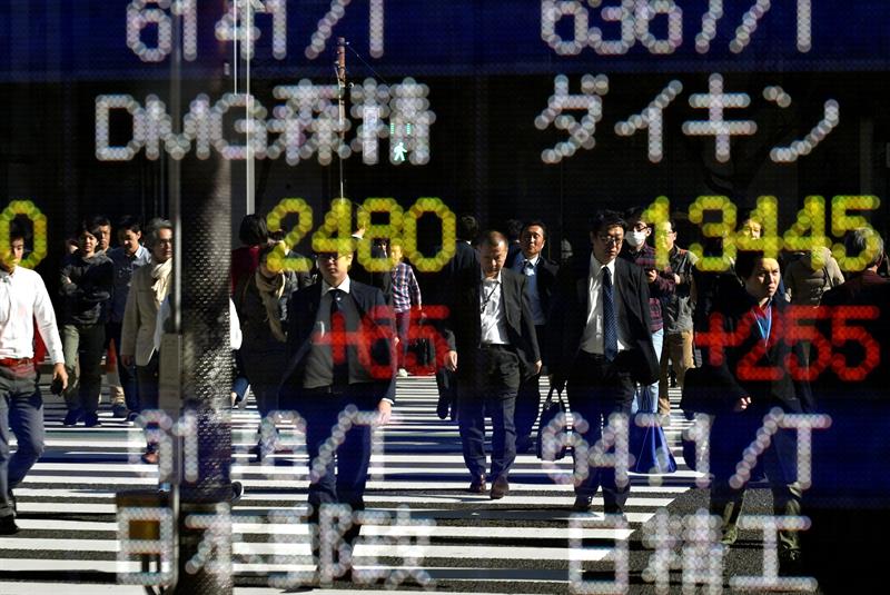 La Bolsa de Tokio cierra a la baja tras tocar su mÃ¡ximo intradÃ­a en 26 aÃ±os